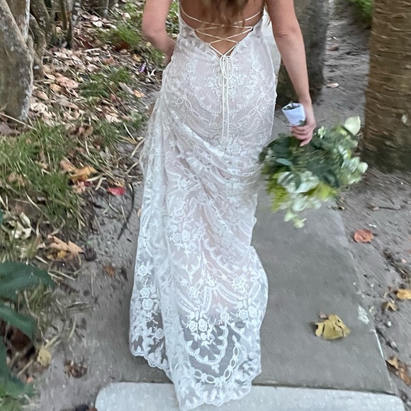 Blush wedding dress Size 2 - Picture 3 of 5